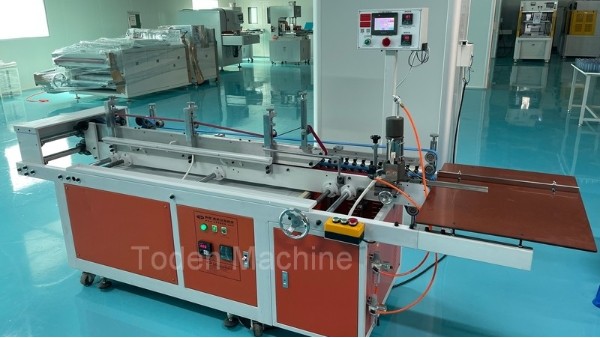 Semi automatic PUR glue Pasting PET boxes Machine AP-12