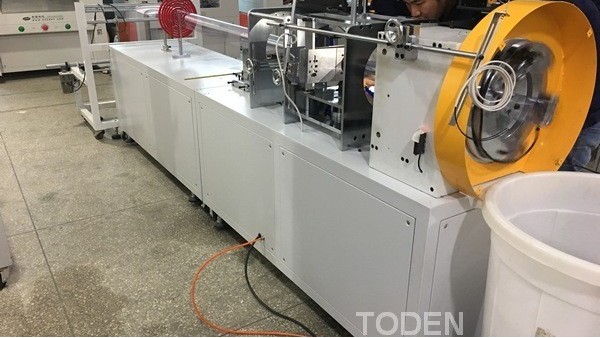 Clear round boxes welding machine to Poland