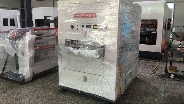 automatic plastic boxes crease and die cut machine to Thailand