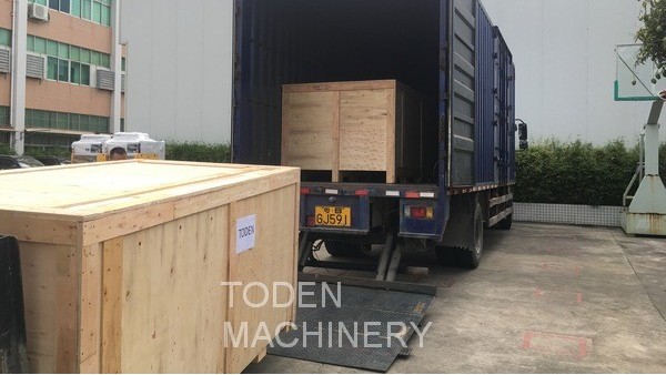 Hot melt glue Pasting Plastic boxes Machine To Poland
