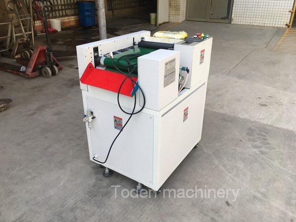 Automatic Plastic boxes folding and gluing machine