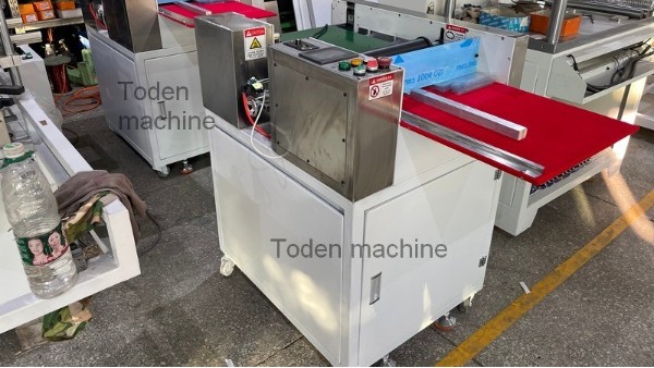 APET box by hot melt glue machine to Turkey 20221220
