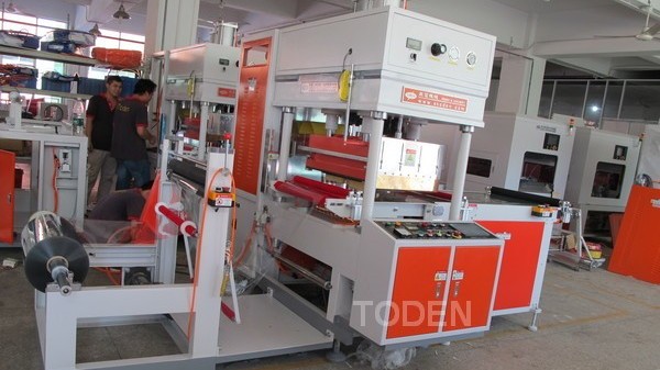 Plastic PVC boxes crease and die cut Machine