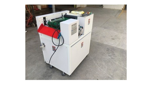 semi automatic hot melt gluing machine to Bangladesh