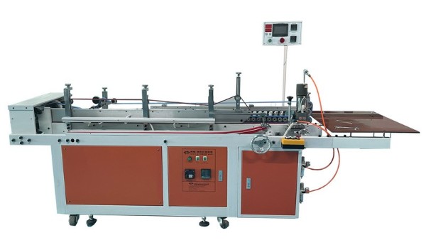 Semi automatic PUR glue Pasting PET boxes Machine AP-12